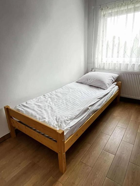 lozko-pokoje-tanio